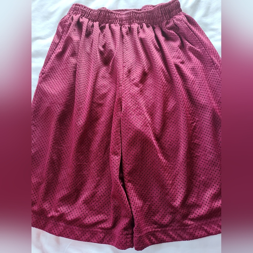 USA WEAR Men's Shorts. Size Large. 10" Inseam.  Elastic Waist. Lined Inside.
